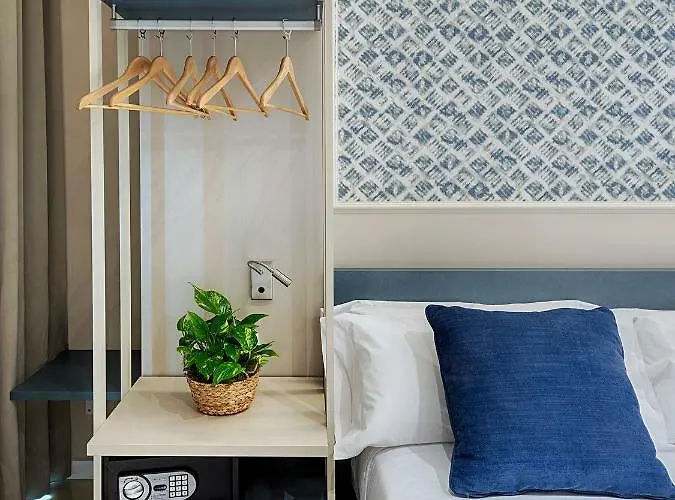 Opera House Hotel 3*