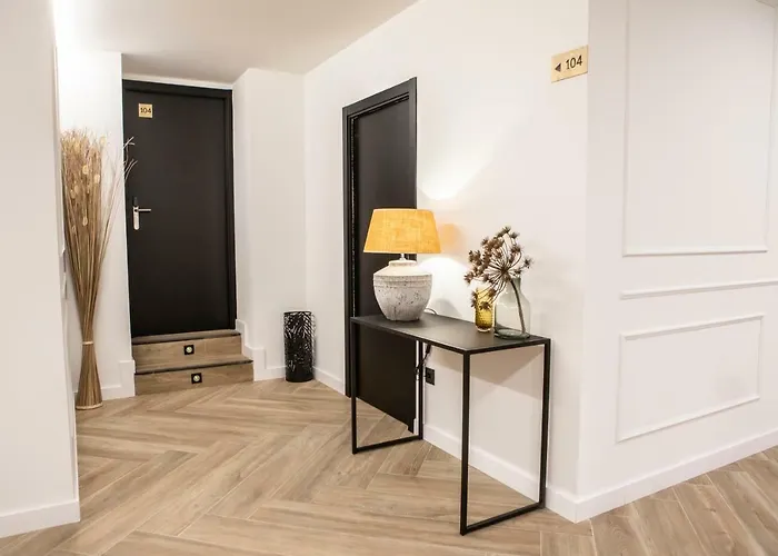 Blanq Comedias 게스트하우스 4*