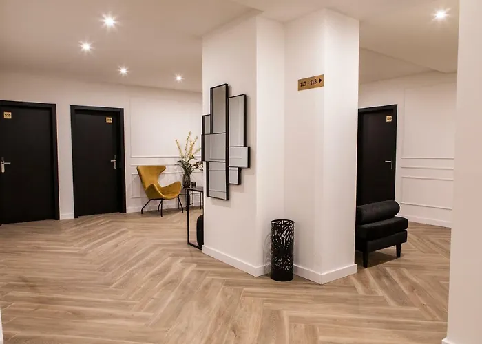 Blanq Comedias 게스트하우스 4*