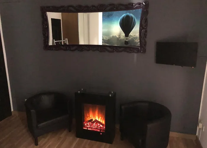 Flats Friends Plaza De La Reina بيت ضيافة فالنسيا