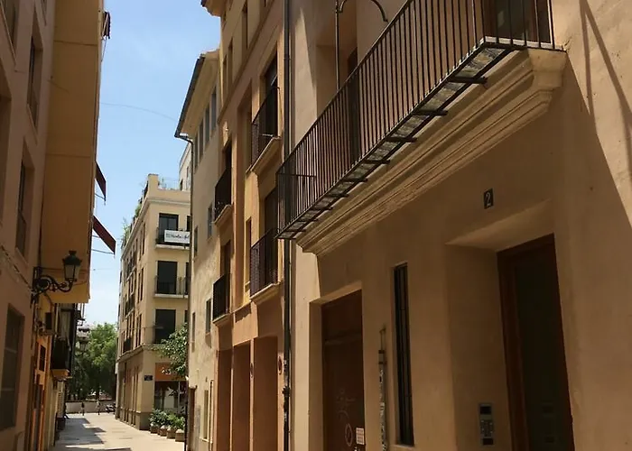 Travel Habitat Plaza Del Pilar.