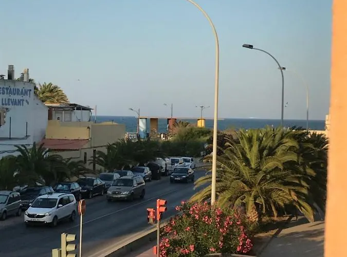 Διαμέρισμα Laura Sea View *