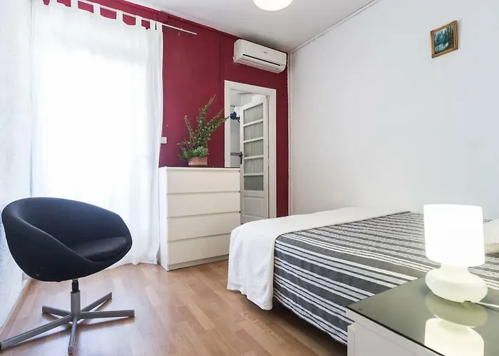 Arrendamiento De Temporada En Ruzafa * 발렌시아