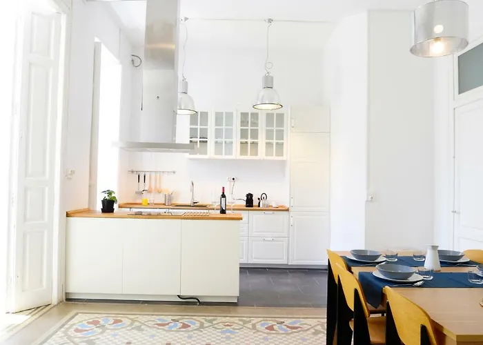 Hall Correos Apartment