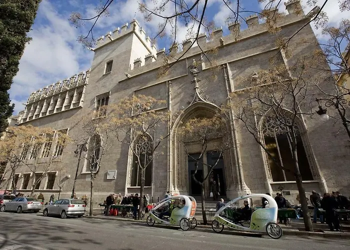 En La Ciudad De Ciencias بيت للعطل