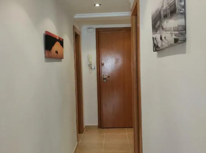 Calle Mora De Rubielos With Free Private Underground Parking 발렌시아