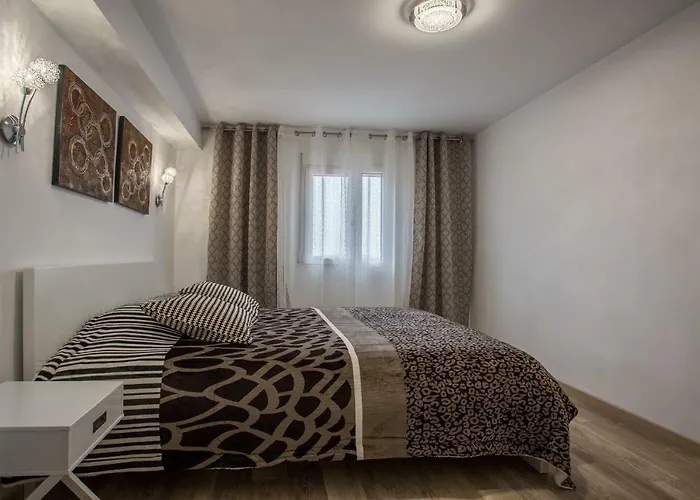 Versus Near Of Arts 2