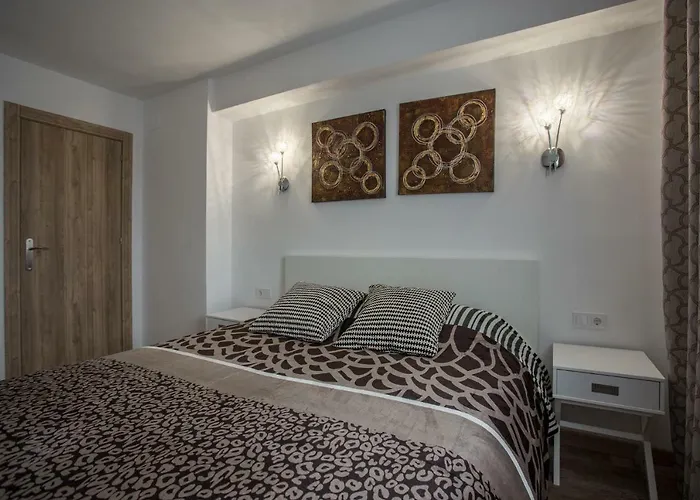 Versus Near Of Arts 2 아파트 *