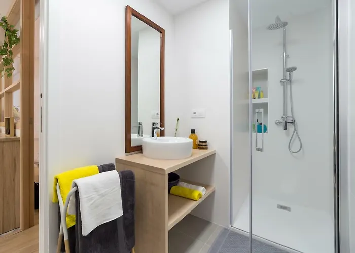 Just In The Middle * فالنسيا