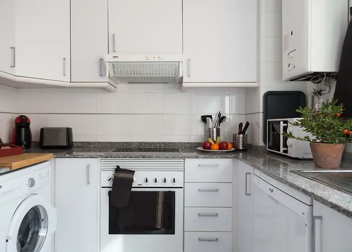 New Aloha Center With Terrace *