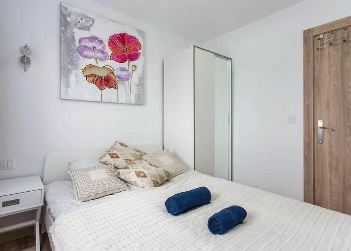 아파트 Versus Near Of Arts 2