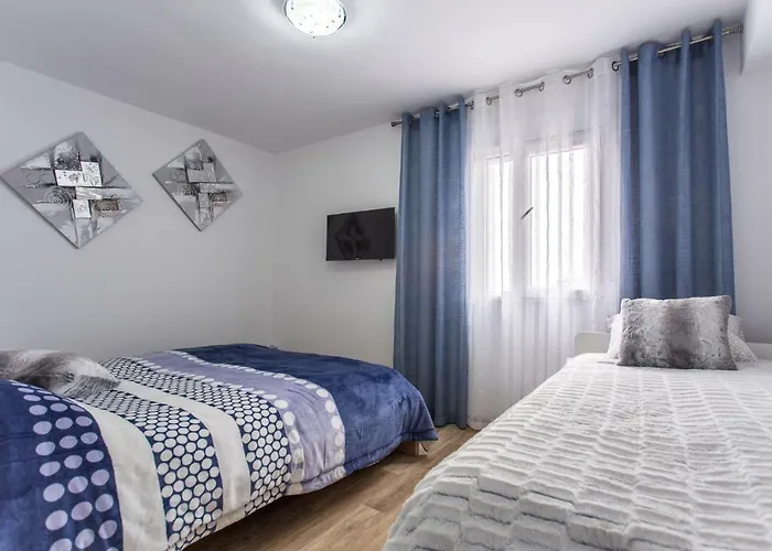 Versus Near Of Arts 2 아파트