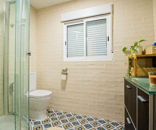 Confortable * La Marina De *