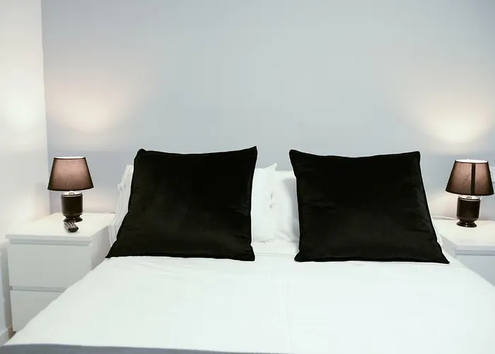 Piso En La Ciudad De Artes Διαμέρισμα *