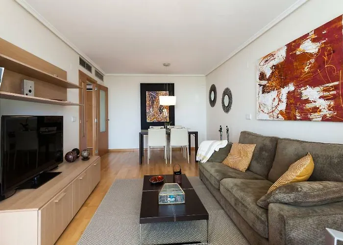 En La Ciudad De Ciencias Y Cerca De La Playa 아파트 *