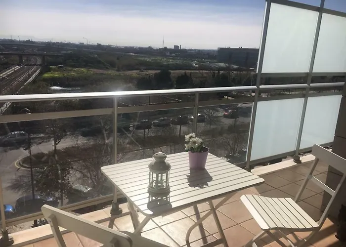 En La Ciudad De Ciencias Y Cerca De La Playa 아파트