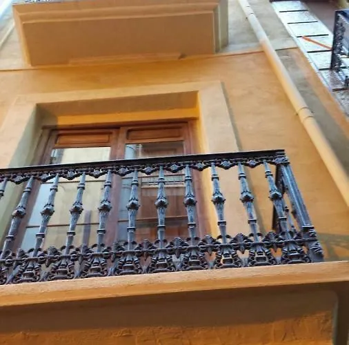 Plaza Redonda Brugada Guest house