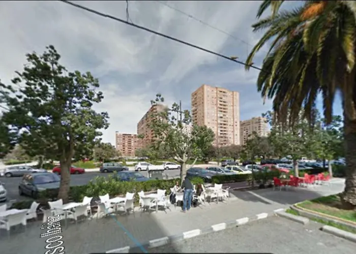 En Universidad Y Cerca De La Playa