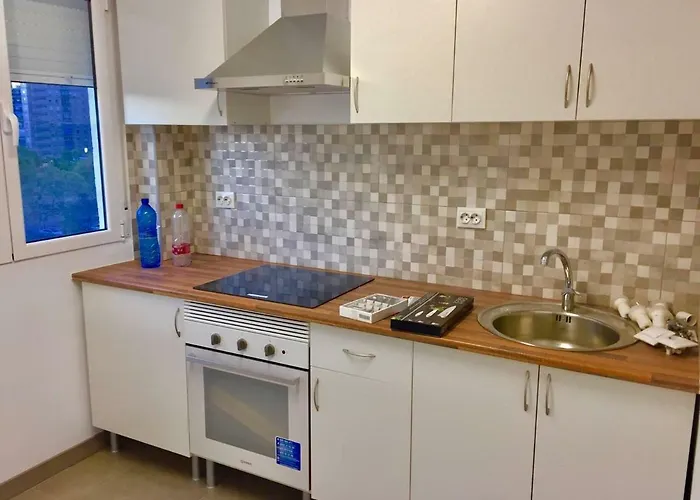 En Universidad Y Cerca De La Playa * 발렌시아