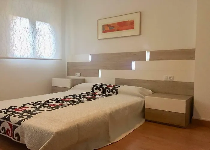 En Universidad Y Cerca De La Playa