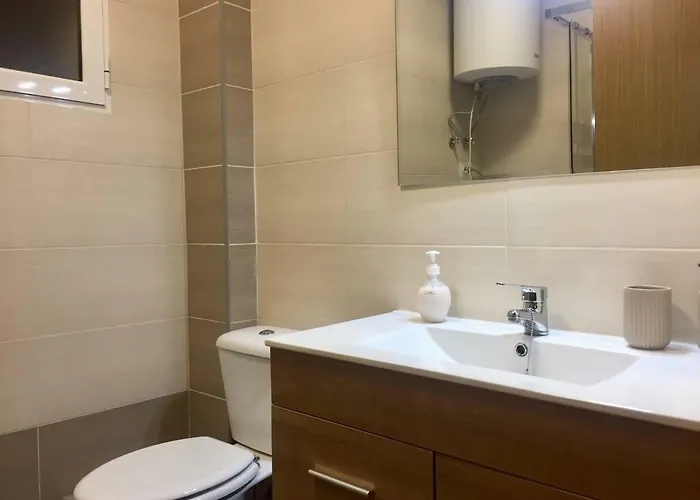 En Universidad Y Cerca De La Playa Lejlighed Valencia