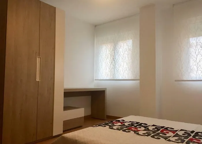 En Universidad Y Cerca De La Playa * 발렌시아