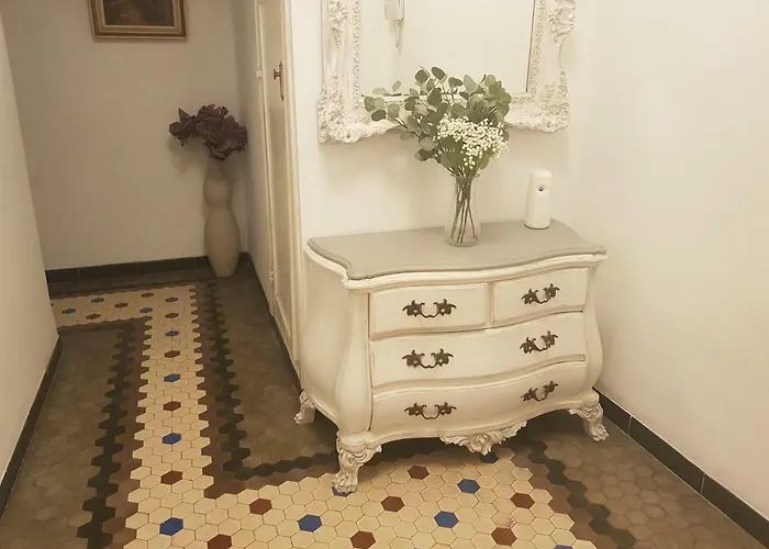 Domus Centro Frente A Torres De Serrano 아파트