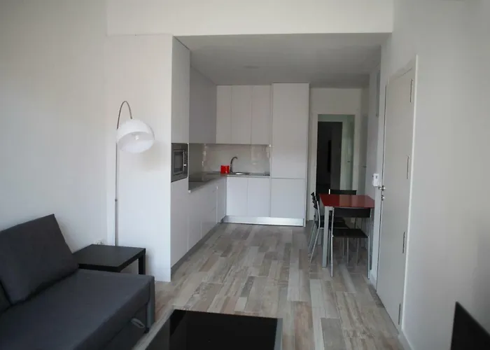 Nwt Station * Valencia