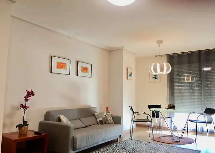 Loft En La Ciudad De Ciencias Y Cerca De La Playa *