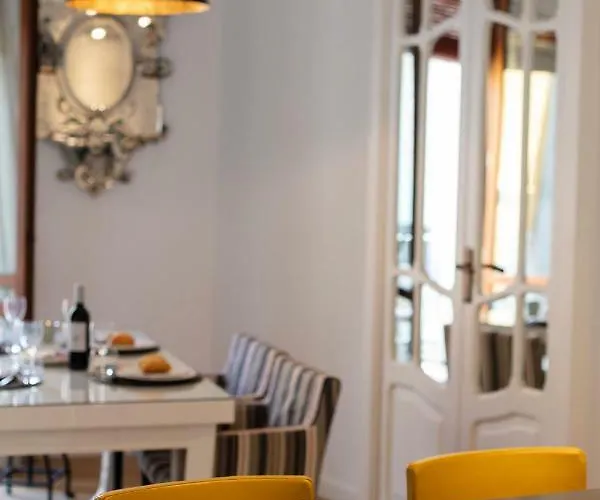 Florit Flats - Serranos 公寓 *