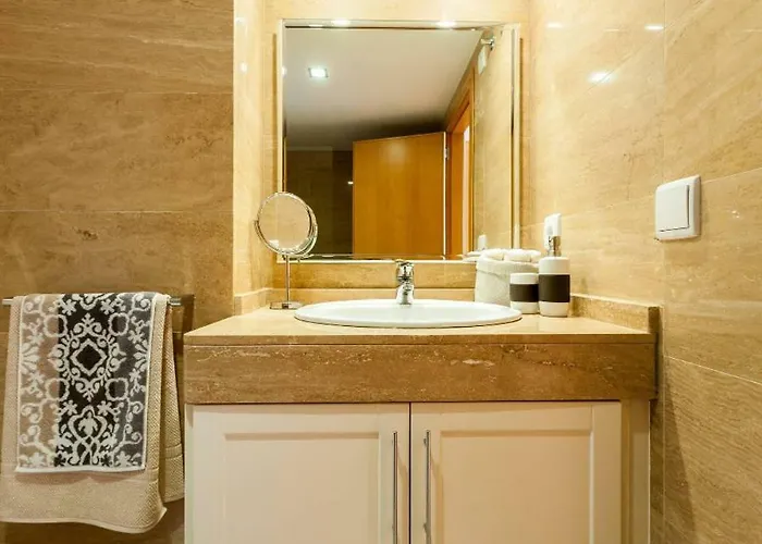 아파트 En La Ciudad De Ciencias Y Cerca De La Playa *