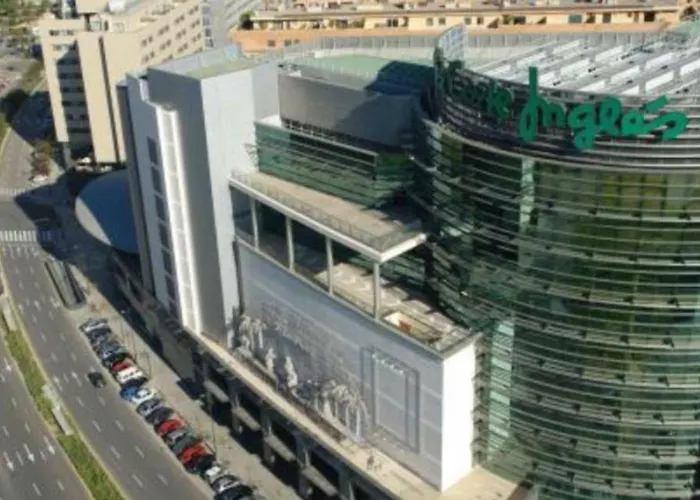 En La Ciudad De Ciencias Y Cerca De La Playa 아파트