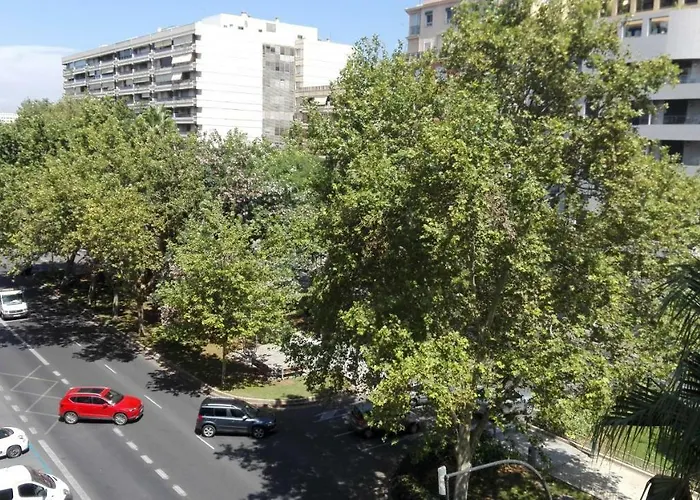 منزل للإقامة Center