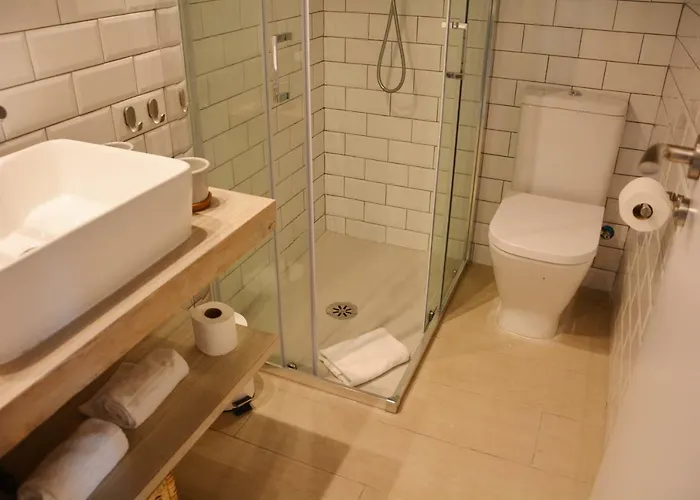 & Co. Saler Boutique فندق 3*