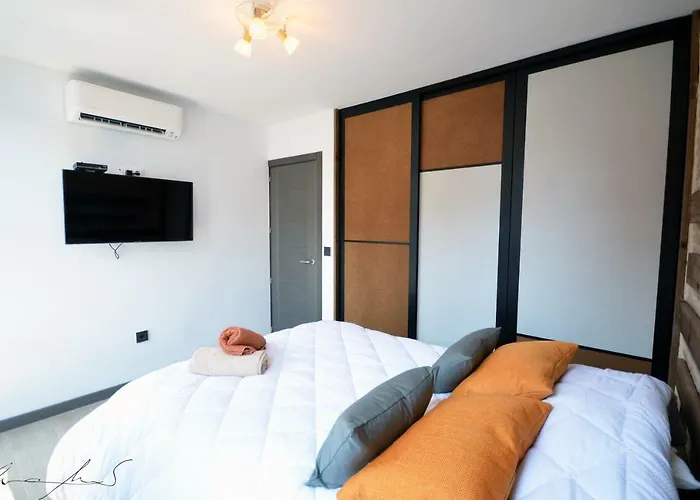 Casita En El Cabanal Con Patio Valencie