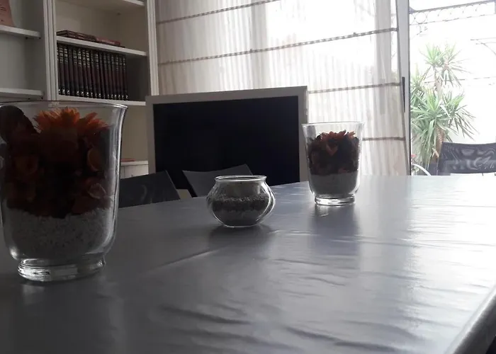 Angel Guimera & Breakfast *