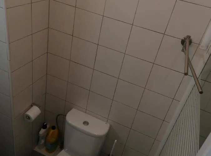 Δωμάτια σε οικογενειακή κατοικία Fully Furnished Double Βαλένθια