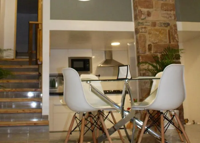 Luminoso Cerca De La Playa Y Puerto *