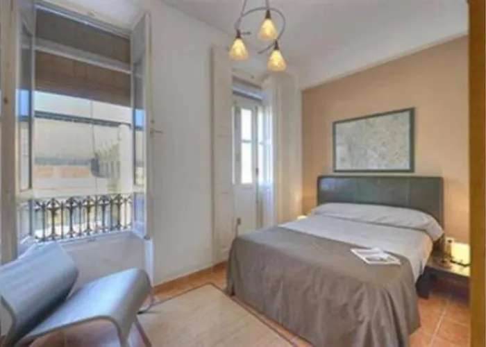 아파트 Main Station