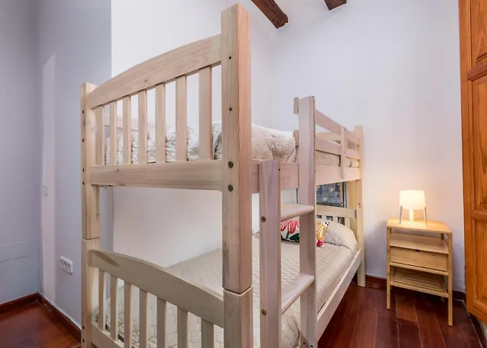 Travel Habitat Plaza De La Virgen * فالنسيا