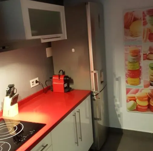 Moderno En El Parque De Cabecera *