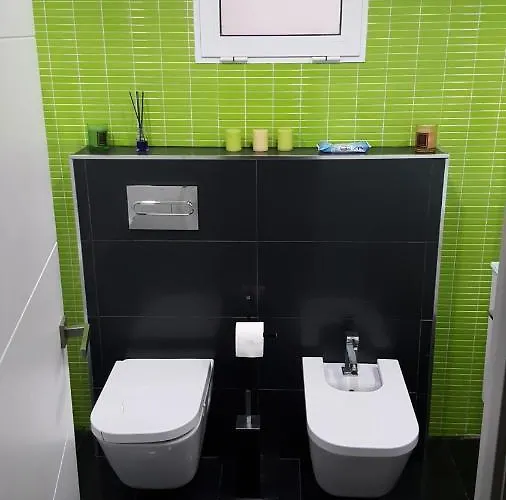 Moderno En El Parque De Cabecera 아파트 *