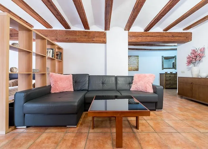 Travel Habitat Plaza Del Pilar. * Βαλένθια