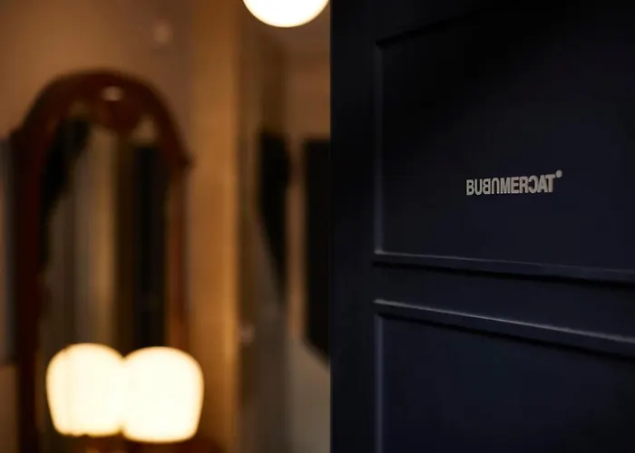 Bubuflats / Mercat Valencia