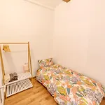 Beams & Bricks Apartament *