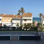 Appartement En Complejo Residencial Con Piscina Y Garaje Frente Al Mar Valencia
