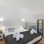 Travel Habitat Alameda Suites. * Valenza