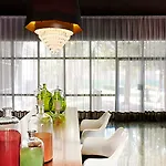 瓦伦西亚媒介酒店 4*