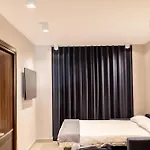 Ramirez Flats Aparthotel 4*