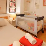 Apartment Luminoso. Comodo. Acogedor. Wifi. Junto A Ave